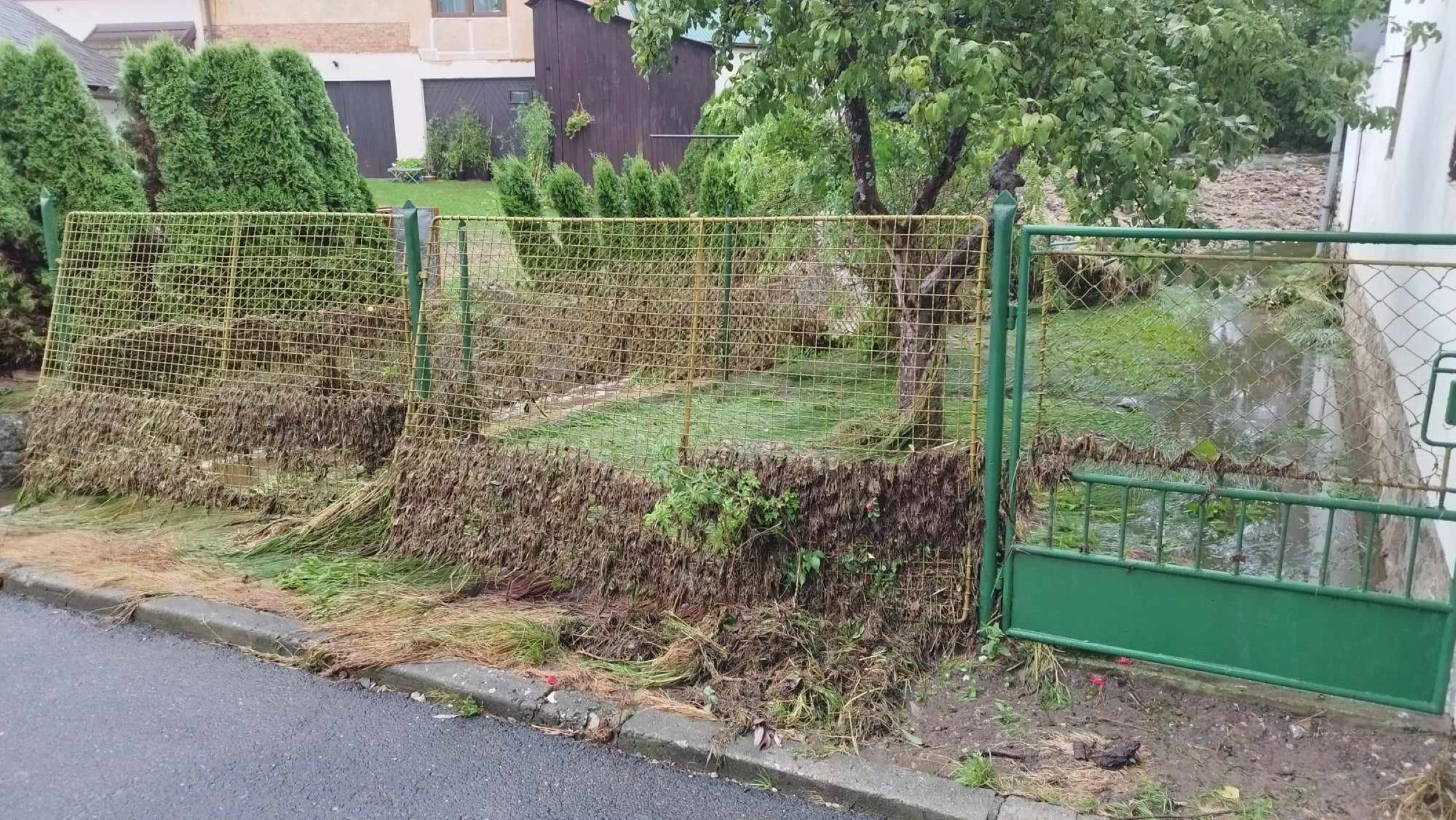 Blesková povodeň v obci Stachy